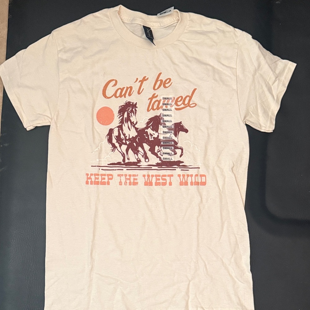 Gildan Cream Graphic Tee with Rust Western Horse Print